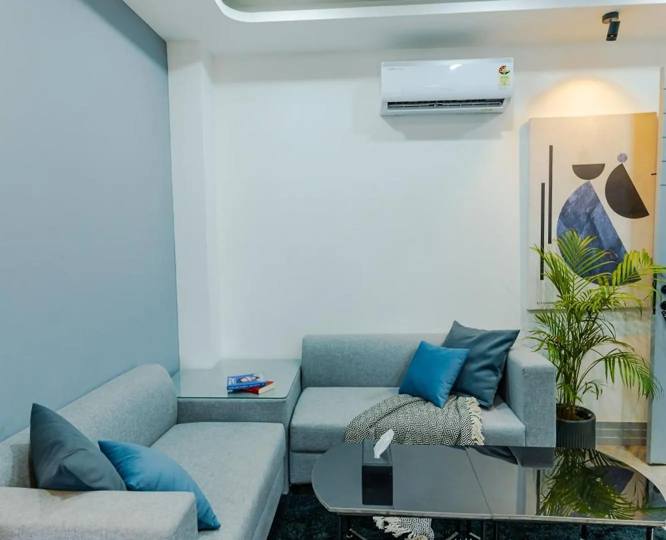 Bedchambers Luxury Apartment Near Golf Course Road Gurgaon