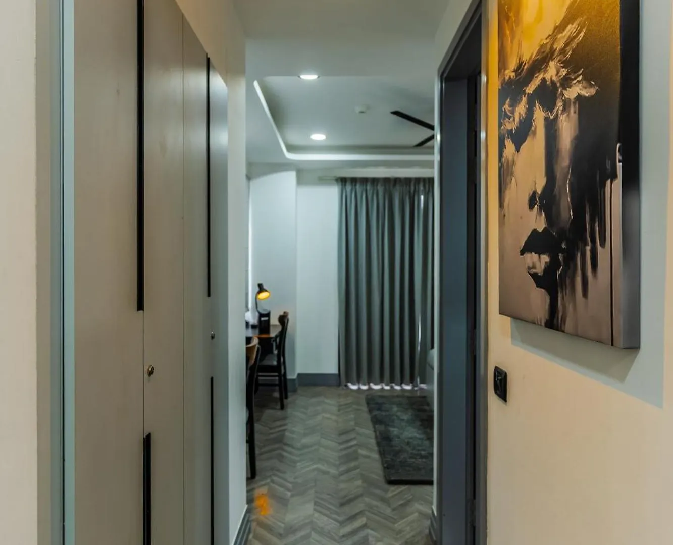 Bedchambers Luxury Apartment Near Golf Course Road Gurgaon 0*,