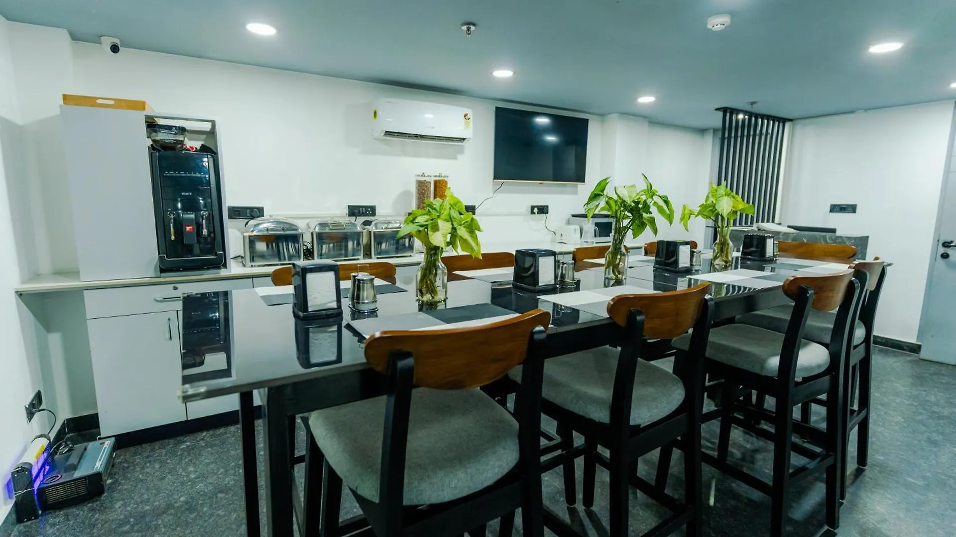 Bedchambers Luxury Apartment Near Golf Course Road Gurgaon 0*,  Hindistan