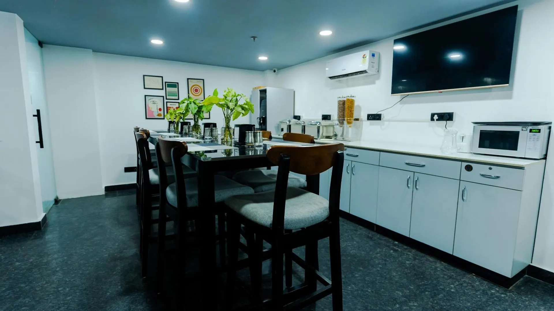 Bedchambers Luxury Apartment Near Golf Course Road Γκουργκάον