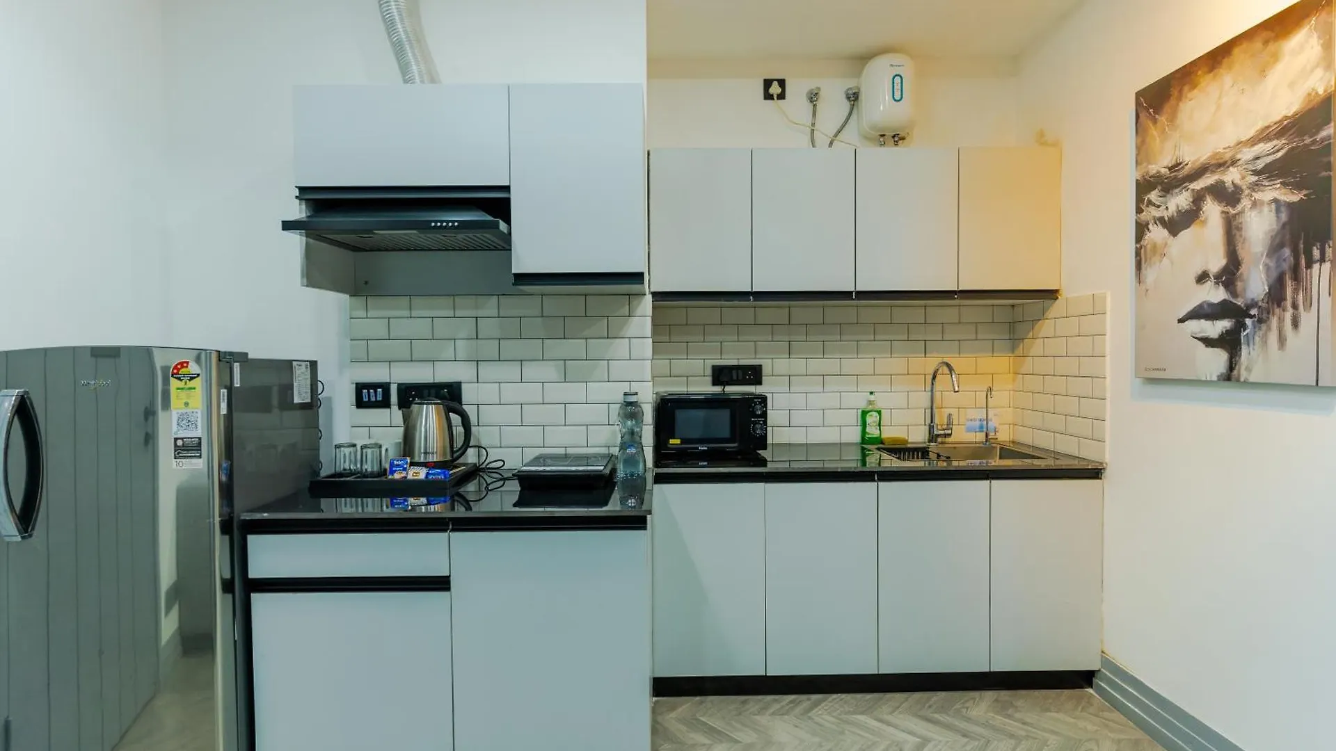 Bedchambers Luxury Apartment Near Golf Course Road Γκουργκάον