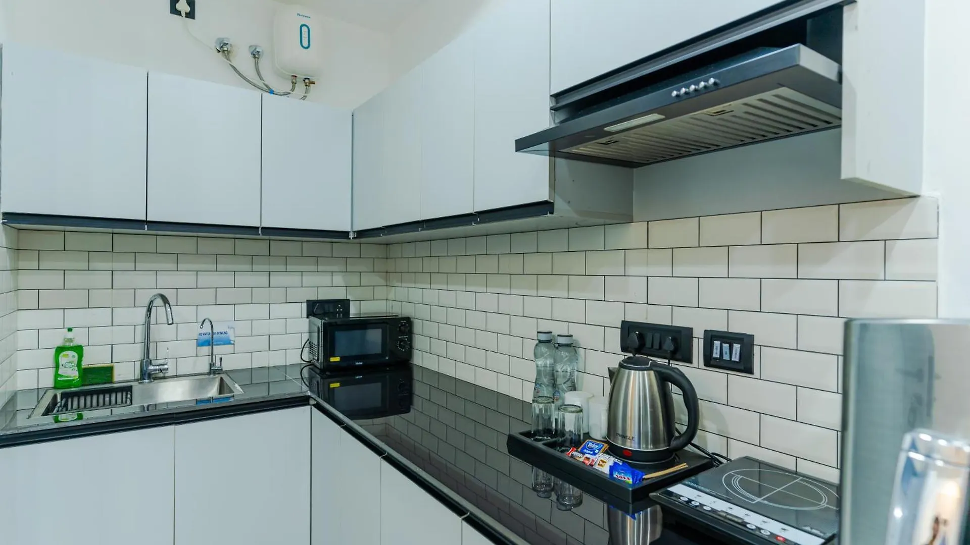 Bedchambers Luxury Apartment Near Golf Course Road Γκουργκάον