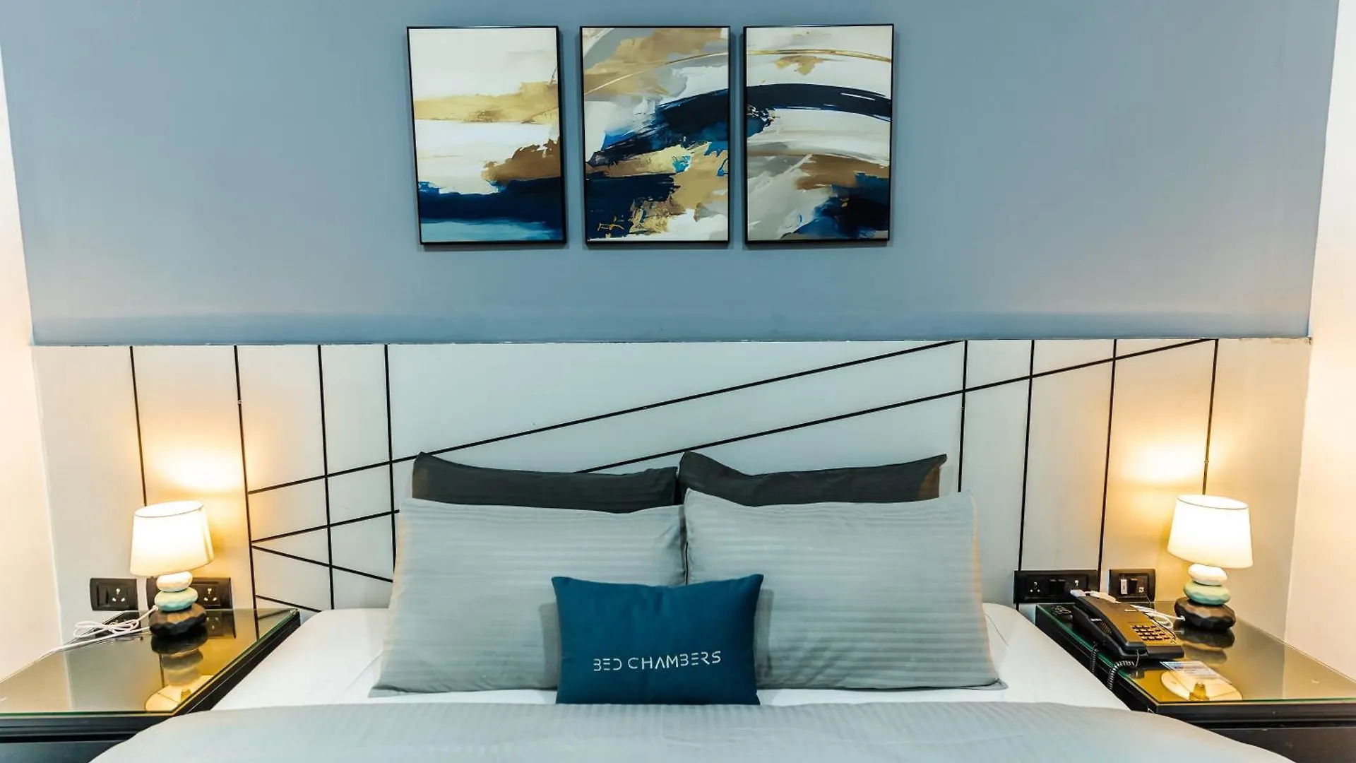 Bedchambers Luxury Apartment Near Golf Course Road Γκουργκάον
